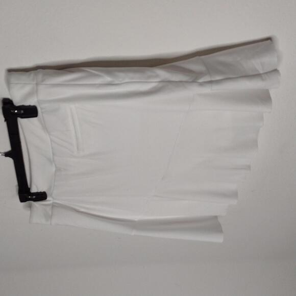 NWT Greg Norman Women's White/Golf Skort Size Large - Picture 6 of 10